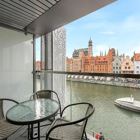 Granaria Premium Riverside & Parking By Downtown Apartments Gdansk Exterior photo