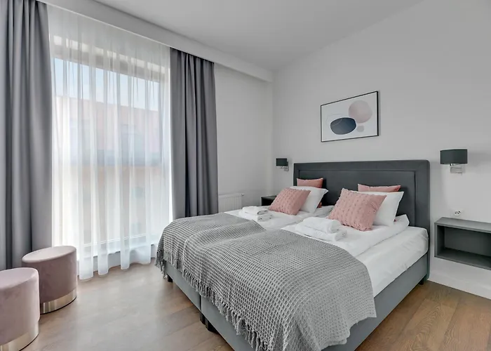 Granaria Premium Riverside & Parking By Downtown Apartments