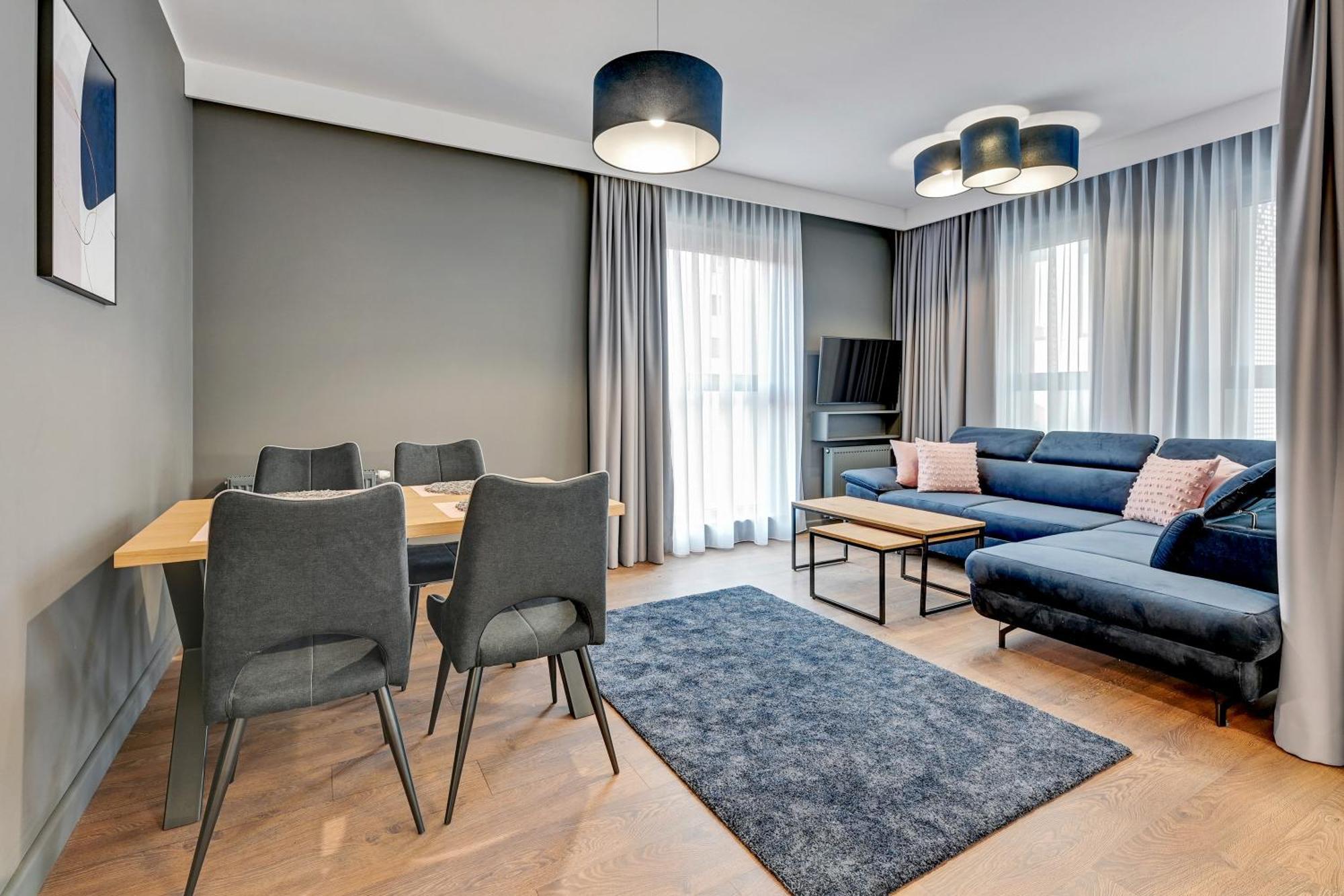 Granaria Premium Riverside & Parking By Downtown Apartment *