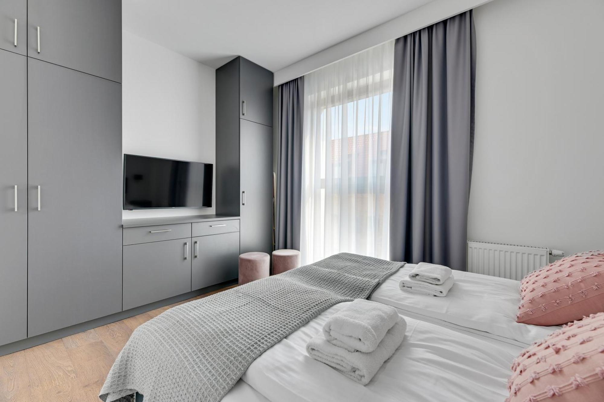 Apartment Granaria Premium Riverside & Parking By Downtown Gdansk