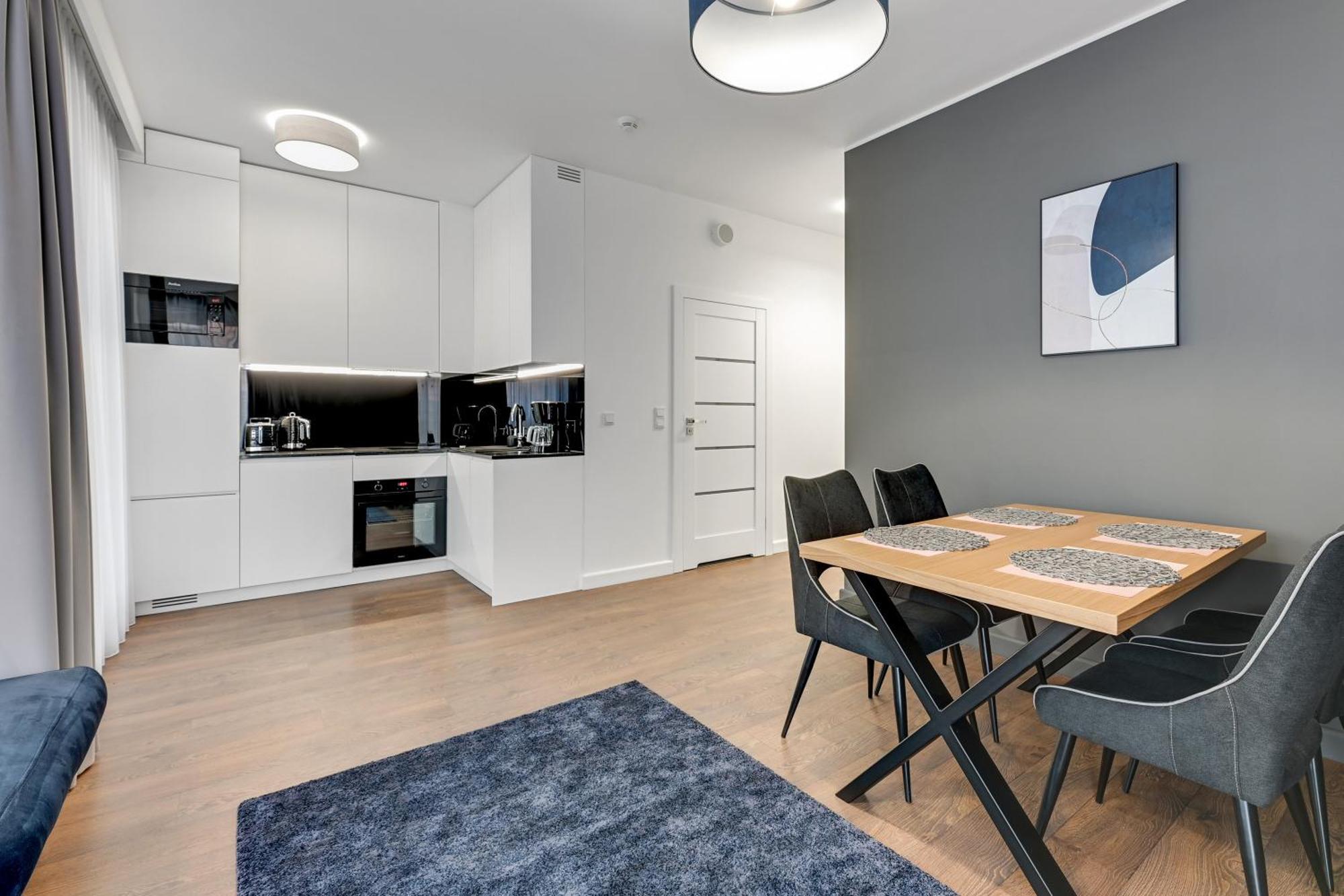Apartment Granaria Premium Riverside & Parking By Downtown Gdansk